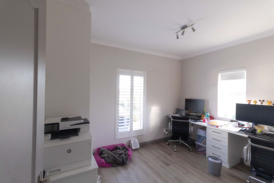 4 Bedroom Property for Sale in Onrus Western Cape